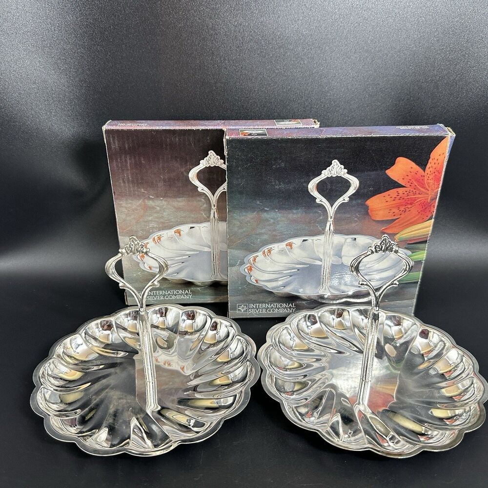 VTG International Silver Co Hong Kong Silverplate Handled Canape Trays Pair 6”